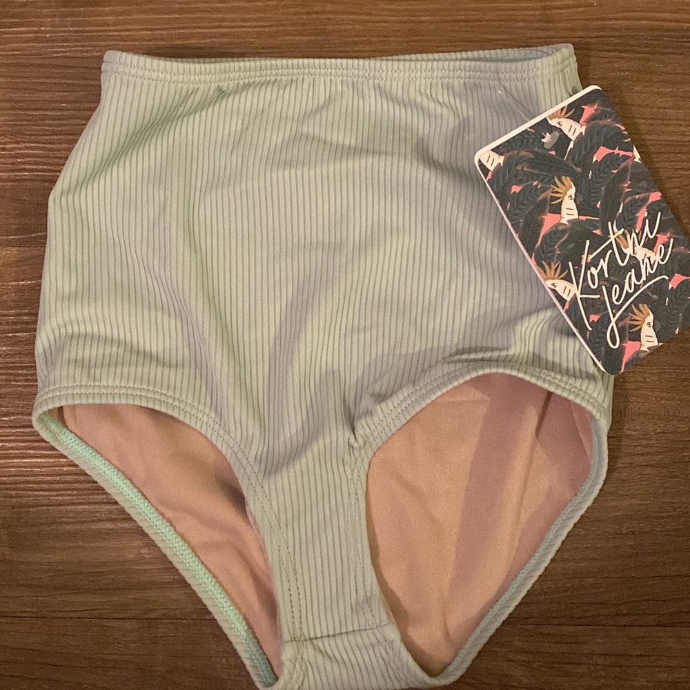 BNWT Kortni Jeane mini girls bottoms